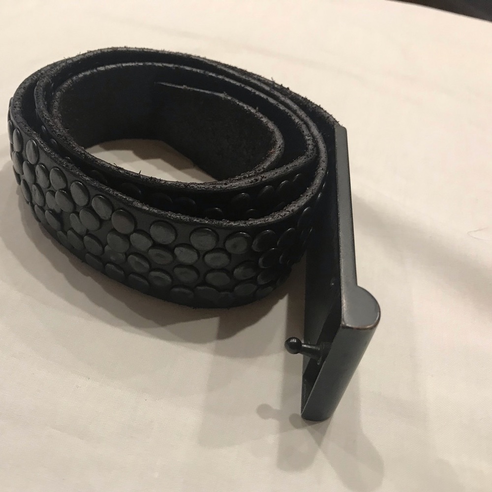 Women’s black leather belt brand new size 34
